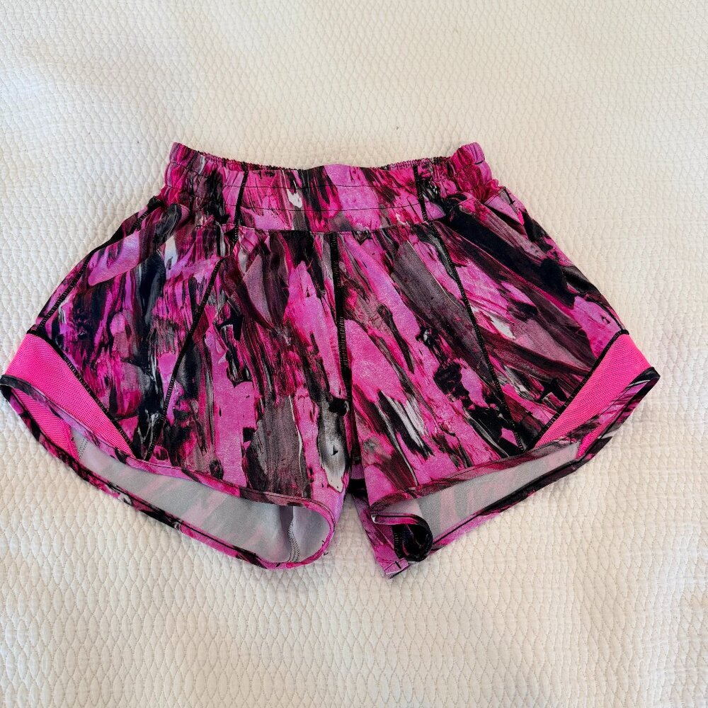 Lululemon Size 2 Tall Pink Abstract Print Running Shorts